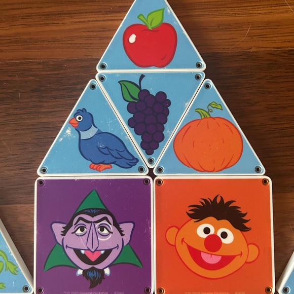 Colorful Sesame Street Magnetic Tiles Set - Picture 4 of 4